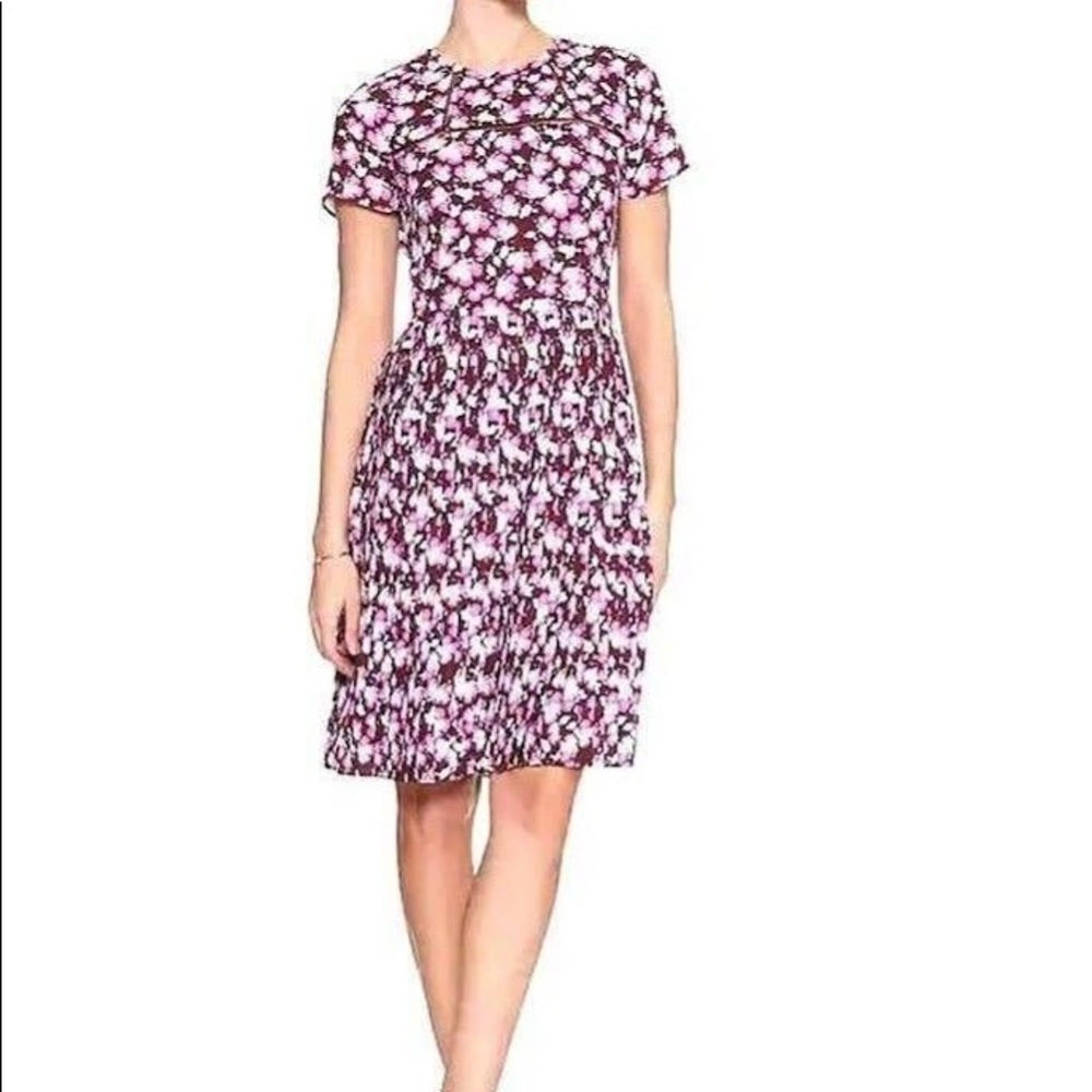 BANANA REPUBLIC Purple Ginko Floral Accordion Pleated Dress Ladder Eyelet